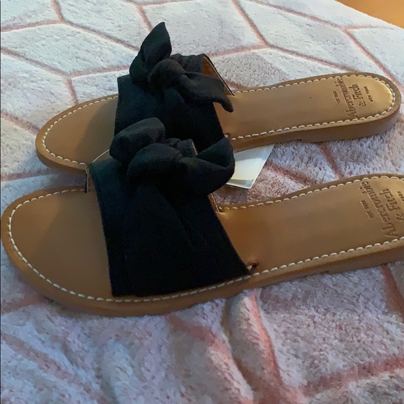 NWT Black Abercrombie Slides - Picture 3 of 4
